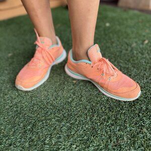 Nike Flex TR5 Women - Bright Peach - Size 8